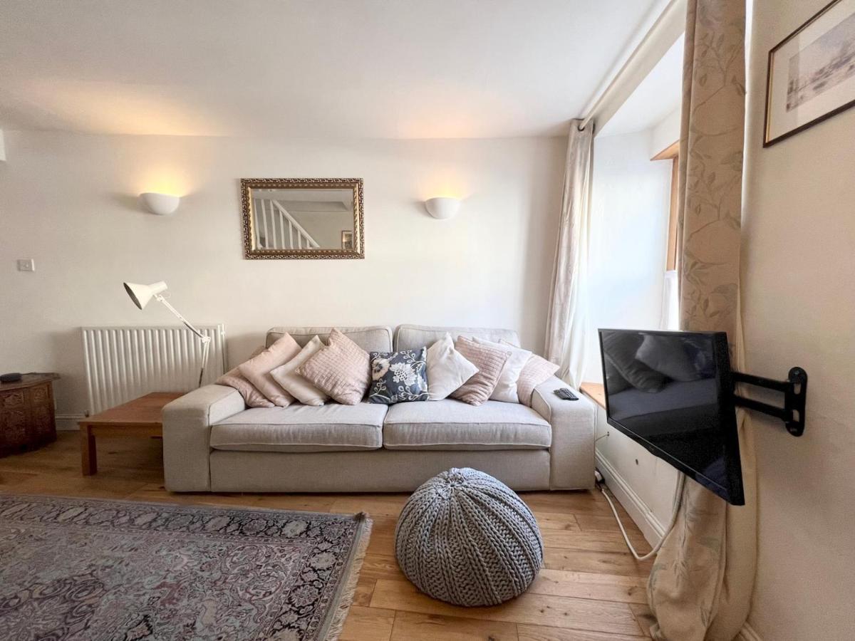 Pass The Keys 64 Church Street Characterful 2-Bed Cottage In The Heart Of Town Kingsbridge  Esterno foto